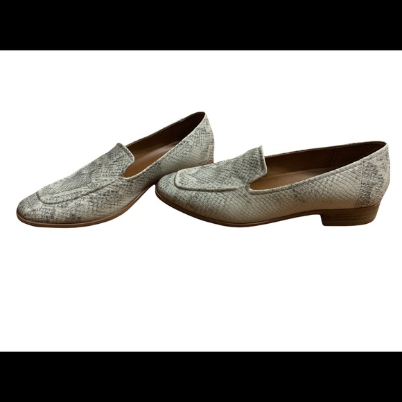 Franco Sarto Size 9 Gray and off-white snakeskin loafer - Picture 3 of 5